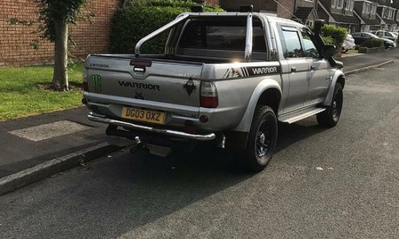 Mitsubishi L200...