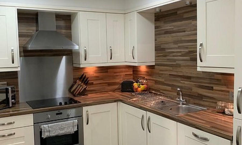 Beautiful 2 Bed 2 Ba...