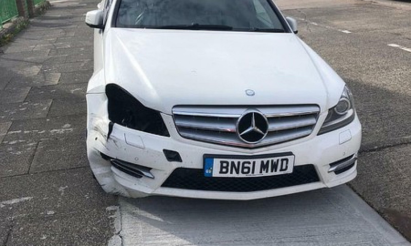 Mercedes C200 Amg Li...