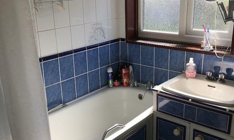 3 Bedroom House In R...