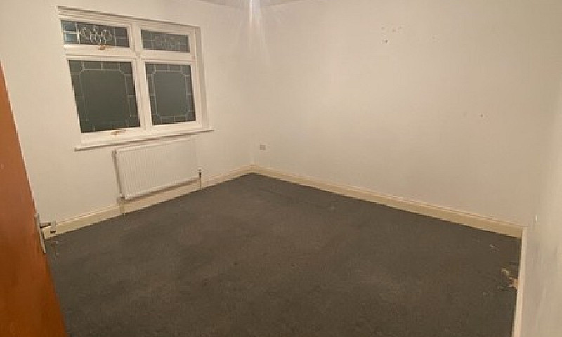Four Bedroom House T...
