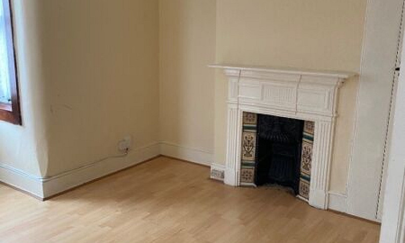 Spacious One Bed Gro...