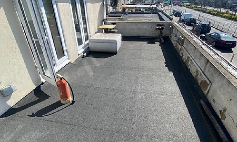 Spacious 3 Bed Flat ...