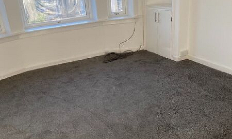 Two Bedroom Flat In ...
