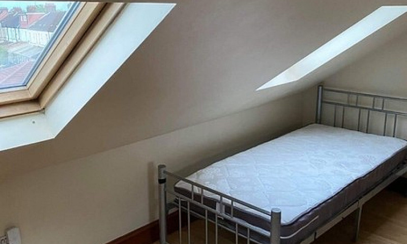 Spacious 3 Bed House...