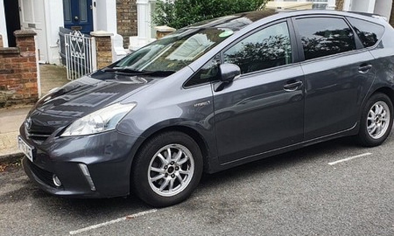 Toyota Prius Plus. N...