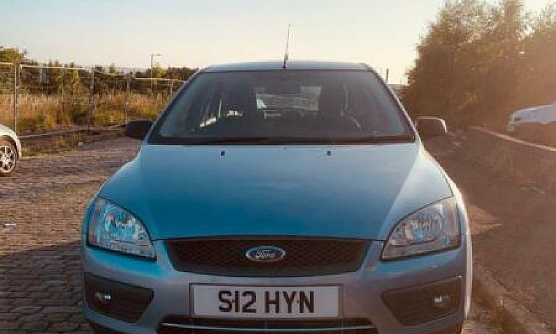 Ford Focus 1.8L *** ...