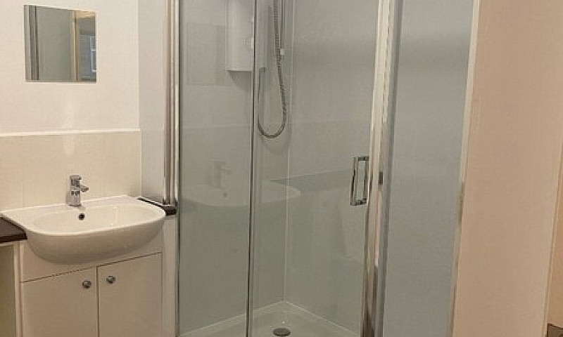 Well Presented 2 Bed...