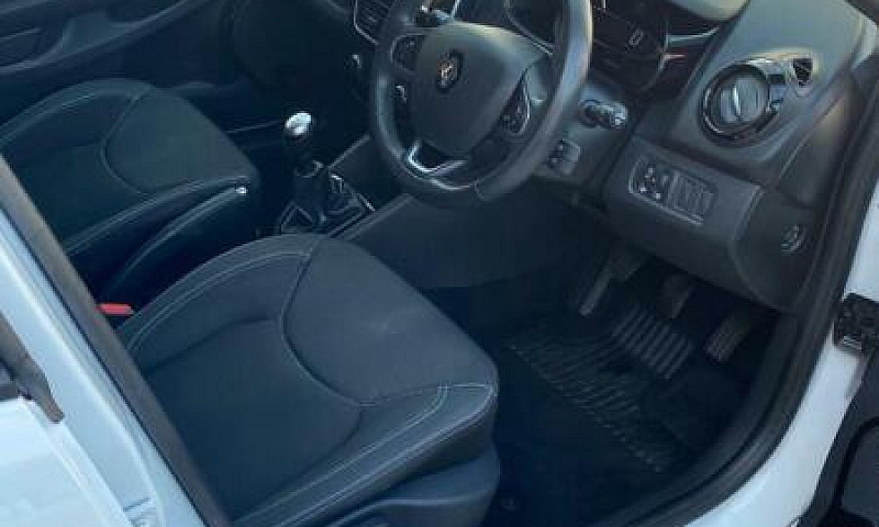 2017 Renault Clio 1....