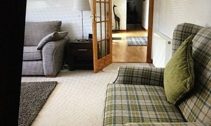 Large 4 Bed Detached...