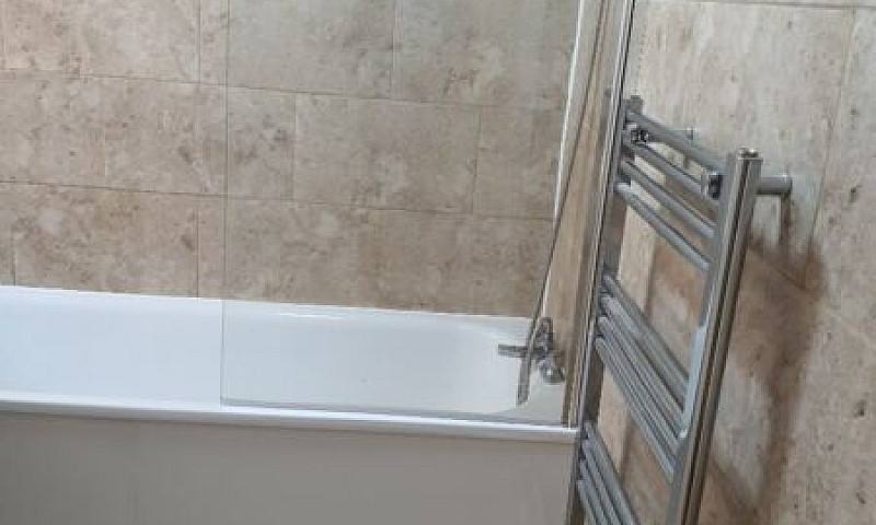2 Bed Flat With Fron...