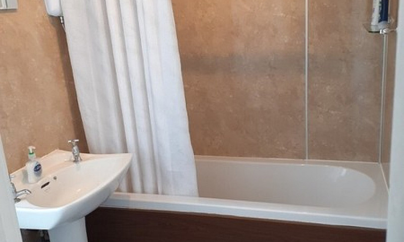 1 Bedroom Flat Elmba...
