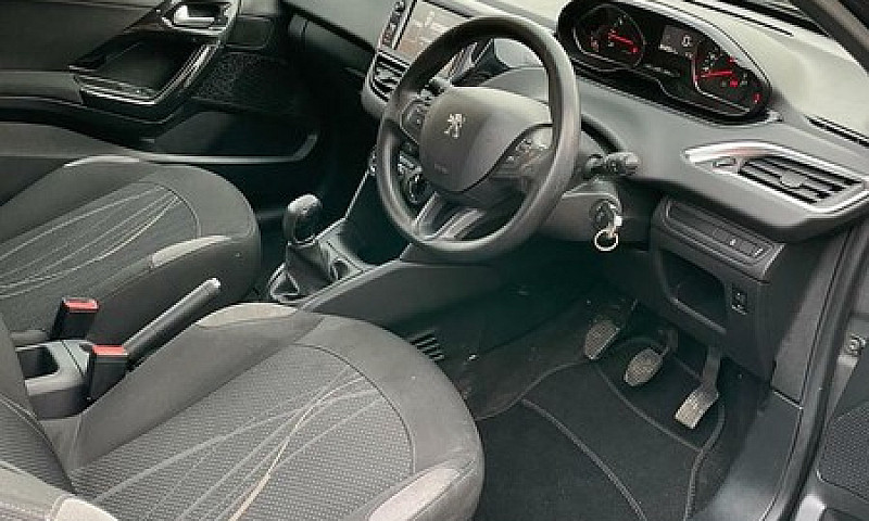 Peugeot 208 Active ...