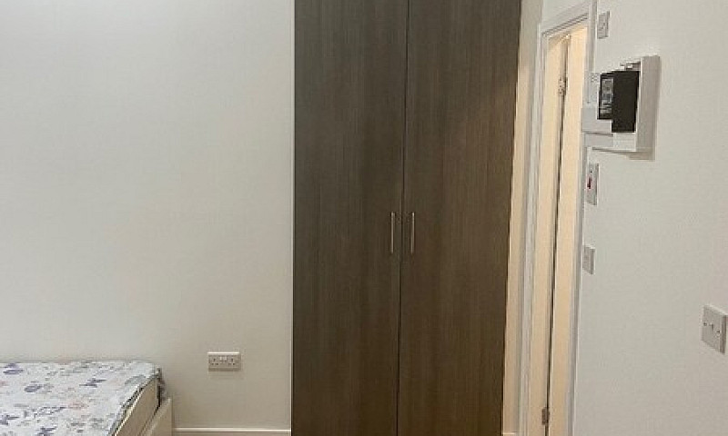 Large Ground Floor S...