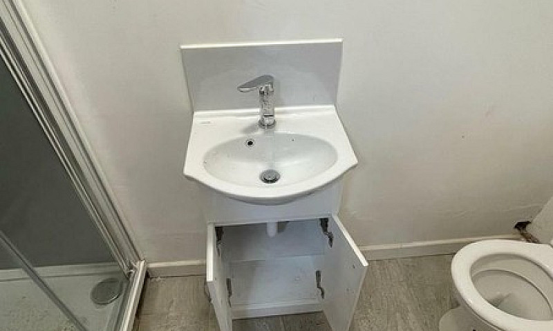 Large En-Suite Room ...