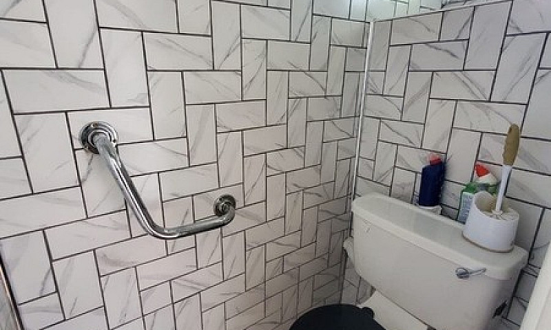 Spacious 4 Bed House...