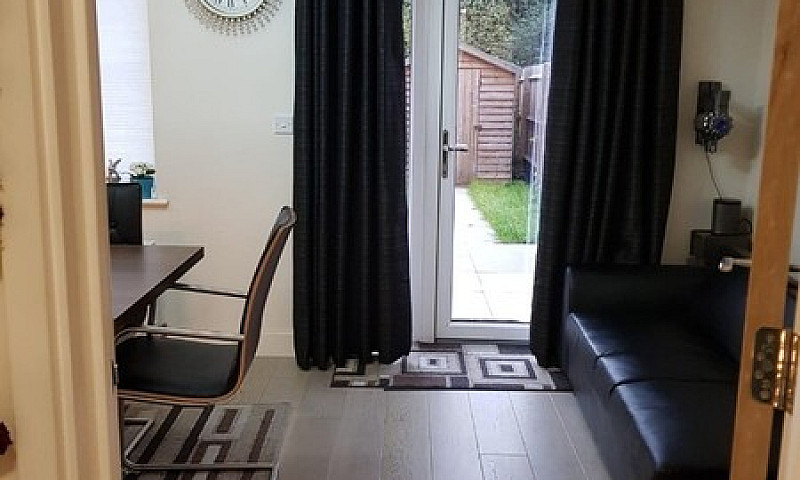 Spacious 4 Bed House...