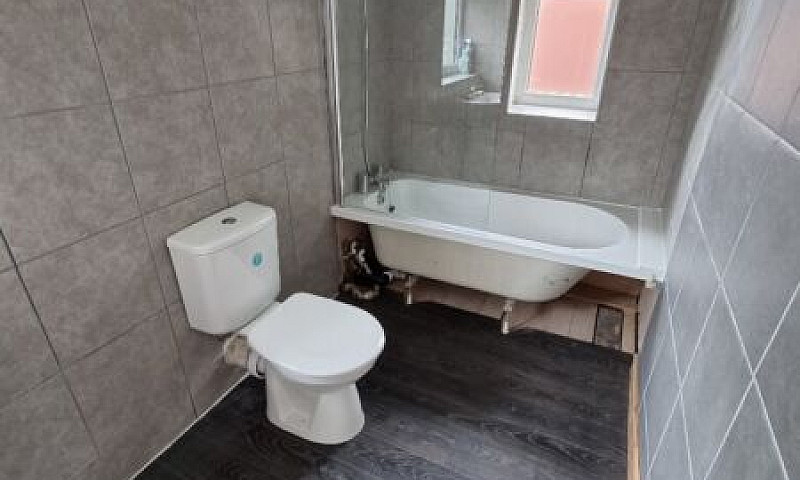 Stunning 2 Bedroom F...