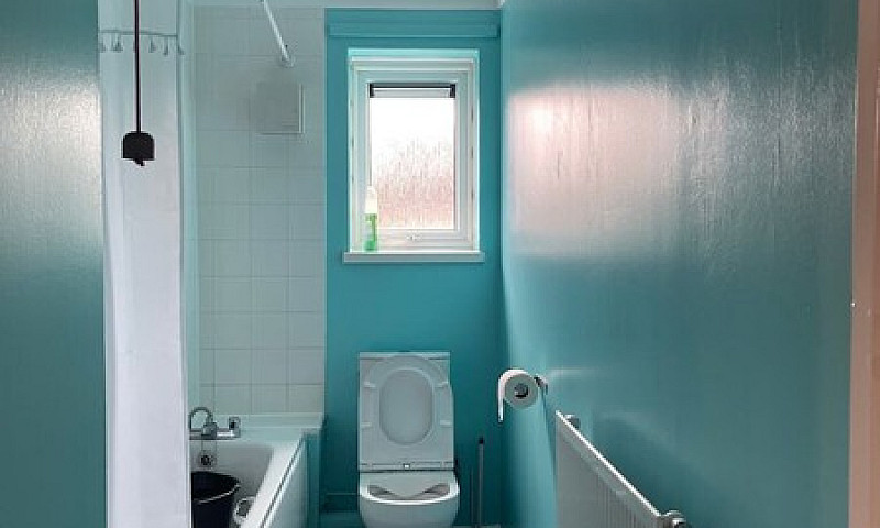 One Bedroom Flat To ...