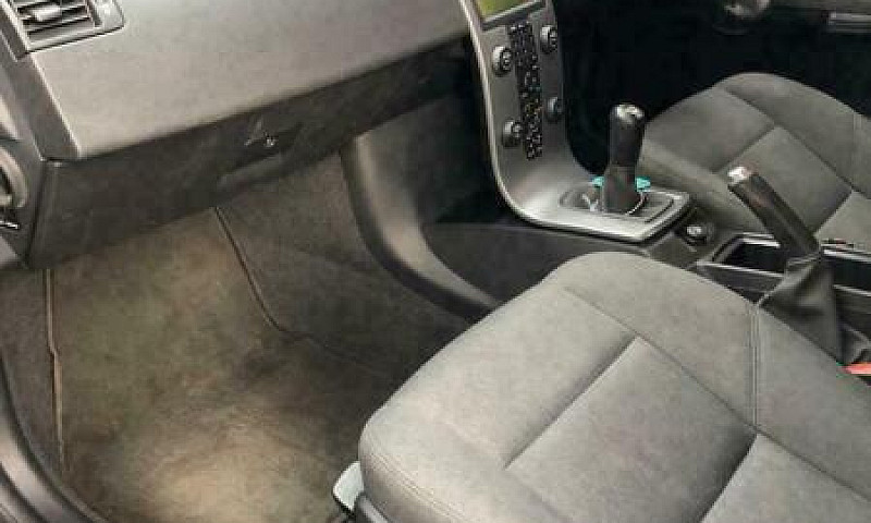 Volvo S40 2L Diesel ...