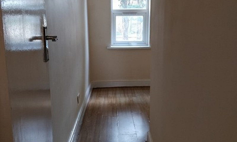 Specious 4 Bedroom H...