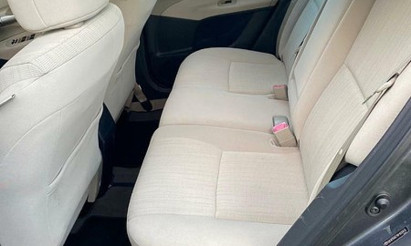Toyota Auris 2007, 1...
