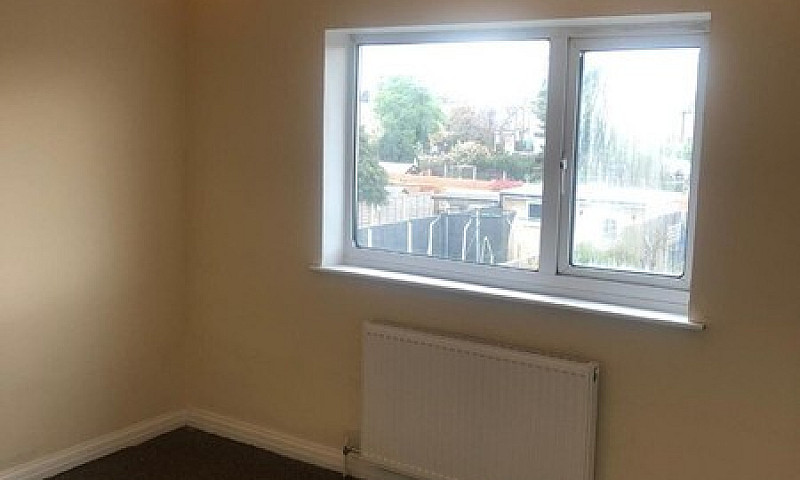 3 Bedroom Terraced H...