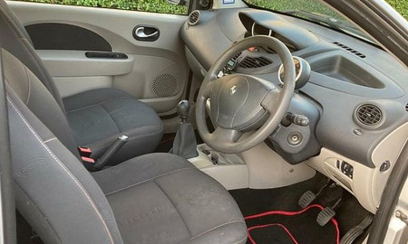 Renault Twingo ...
