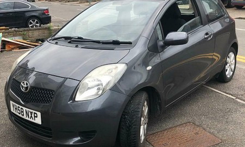 2008 Toyota Yaris 1....