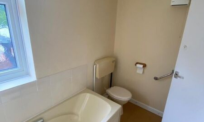 3 Bedroom Terraced H...