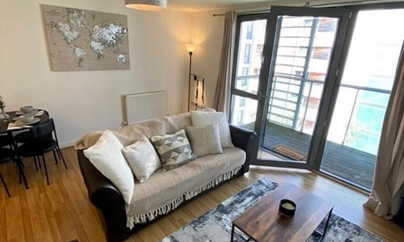 Stunning 2 Bed Apart...