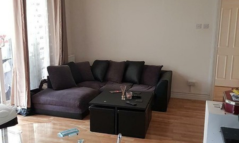 Double Bedroom For 1...