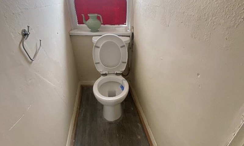 Spacious 2 Bedroom M...