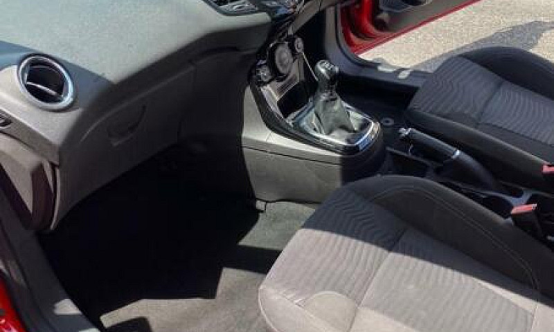 Ford Fiesta Zetec 12...