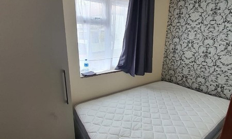 3 Bedroom Flat Avail...