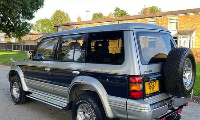Mitsubishi Pajero 2....