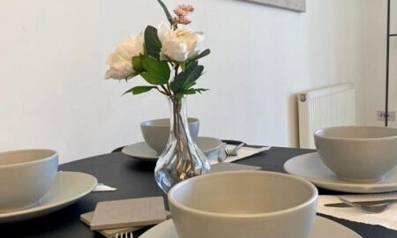 Stunning 2 Bed Apart...