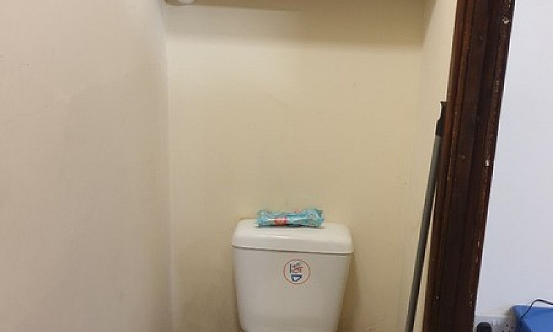 Large Studio Flat Fu...