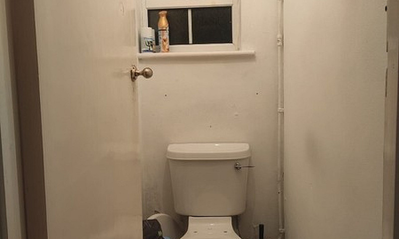 Lovely 1 Bedroom Fla...