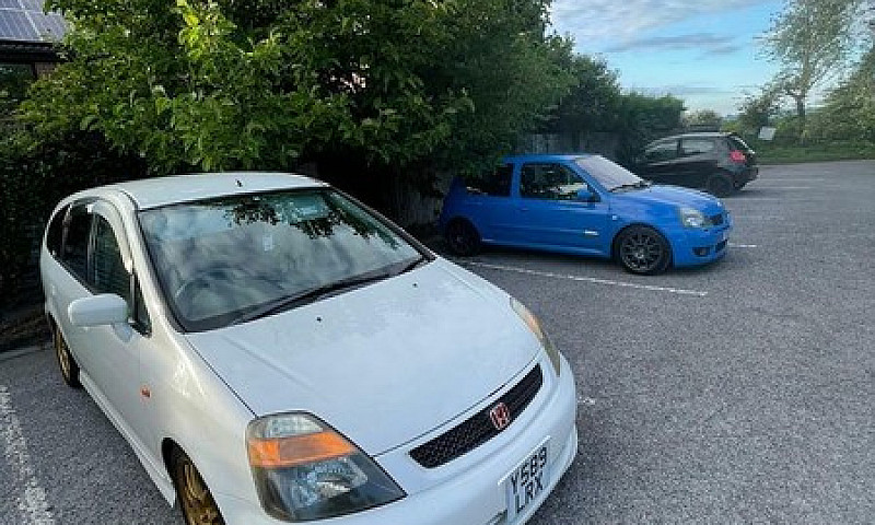 Jdm Honda Stream Awd...