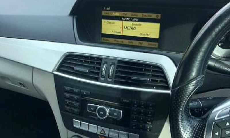 Mercedes C200 Amg Li...