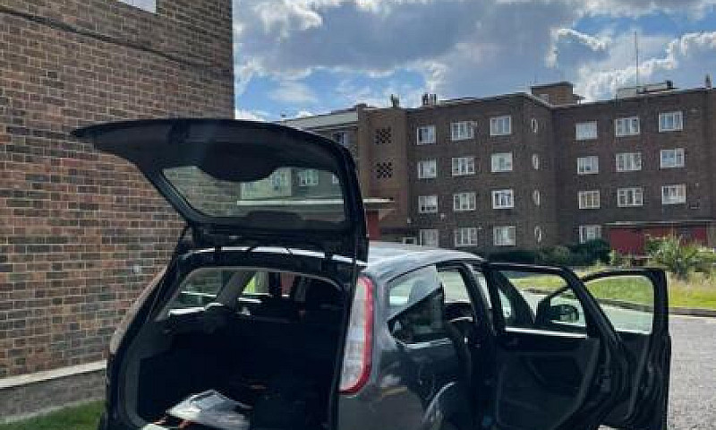 Ford Focus 1.6 Zetec...