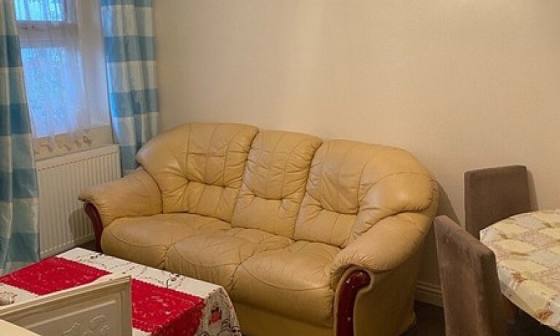 Spacious 3 Bed Flat ...