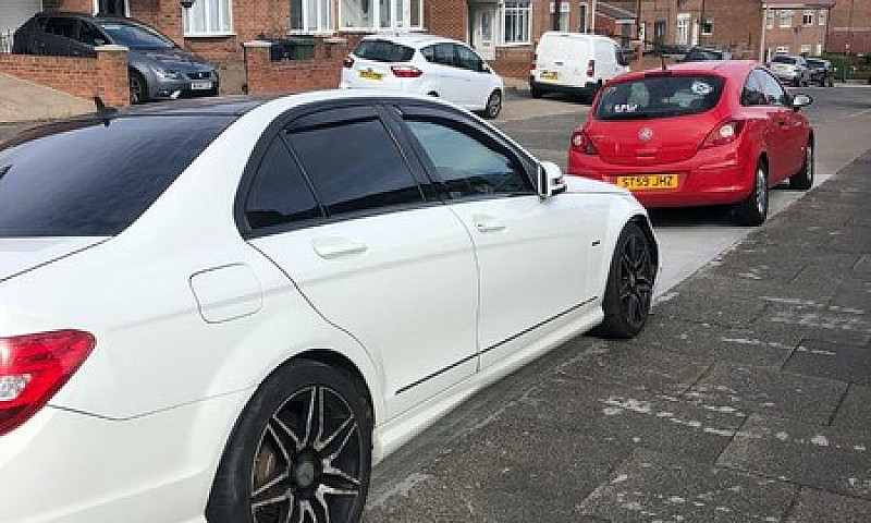 Mercedes C200 Amg Li...
