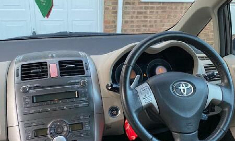 Toyota Auris 2007, 1...