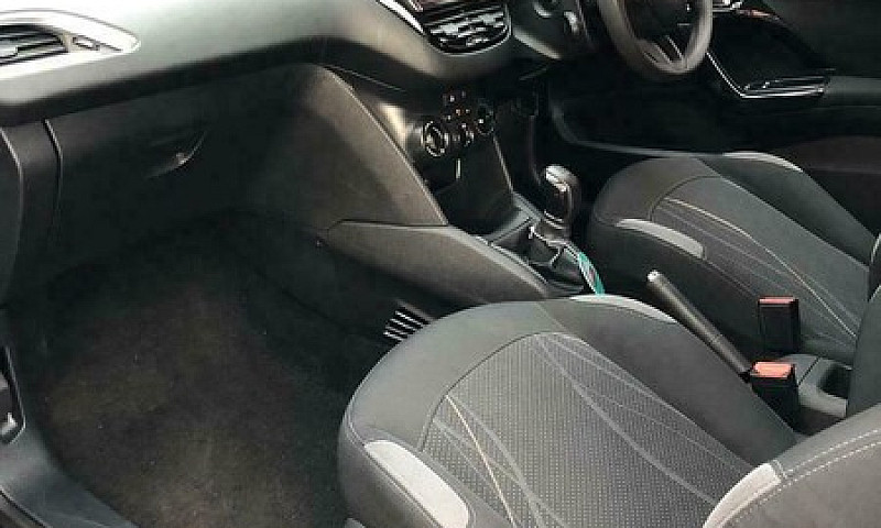 Peugeot 208 2014 1.2...