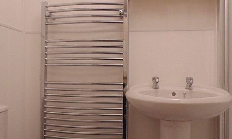 Large Studio Flat...