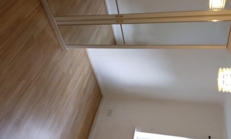 2 Bedroom Flat 5 Min...