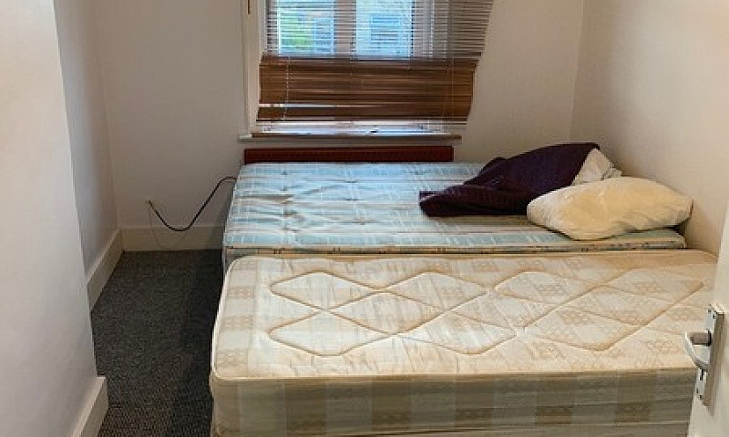 Spacious 3 Bed House...