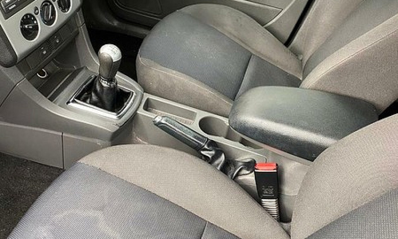 Ford Focus Zetec Cli...